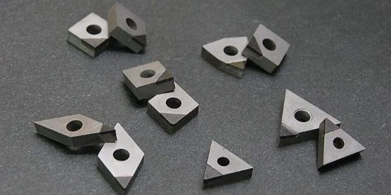 為何合金油（yóu）汙要用水基的合金清洗劑呢？