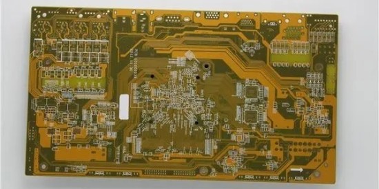 在線（xiàn）路（lù）板（bǎn）行業中應用的無鹵素清洗劑（jì）效果