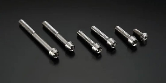 走進不鏽鋼不良品（pǐn）鍍層的退（tuì）鈦液具體使用（yòng）方法