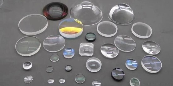 如何使用光學鏡（jìng）頭清洗劑去除鍍膜（mó）後灰（huī）塵（chén）與油汙