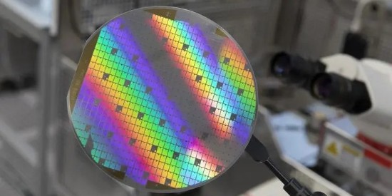 關於半導體研磨（mó）清洗劑去除晶圓（yuán）表麵顆粒汙（wū）染物