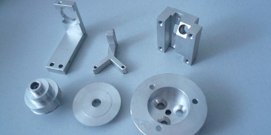 快速去除鋁製品表（biǎo）麵汙垢和氧化層的清洗劑