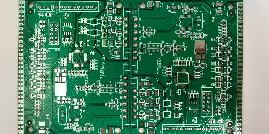 選（xuǎn）擇（zé）pcb助焊劑（jì）清洗劑到底是溶劑還是水（shuǐ）基呢（ne）