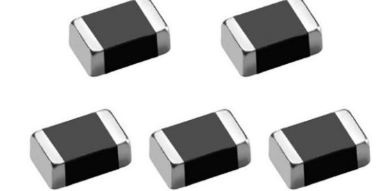 電子製造行業中（zhōng）貼片電容（róng）清洗劑的（de）作用（yòng）