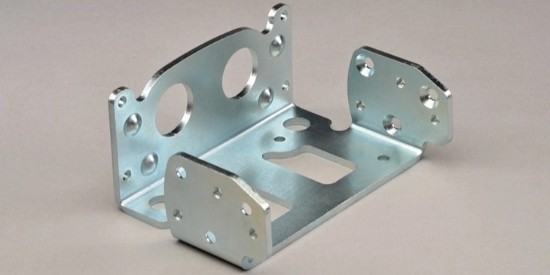 鈑金零（líng）件表麵處理過程中如何選擇清洗劑