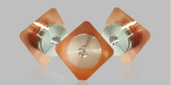 簡單介紹去除電（diàn）池（chí）極柱油汙與氧化物（wù）的清洗劑