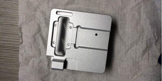 選擇合適的鋁合金砂麵劑快速改善表麵（miàn）粗（cū）糙（cāo）度