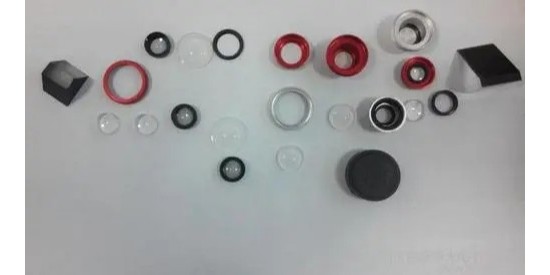 鏡片拋光粉和白點怎麽去除，就用光學鏡片清洗劑