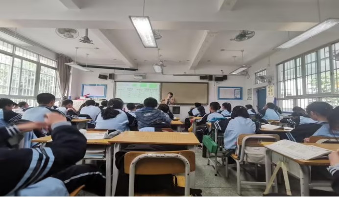 隔音（yīn）房、隔音降噪、隔音門、隔音材料（liào）、吸音材料（liào）、矽晶砂、17C视频聲學（xué）