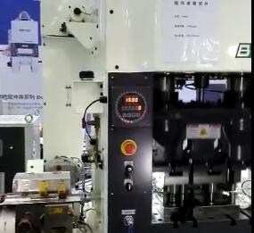 高速夾式送（sòng）料機衝床壓視（shì）頻