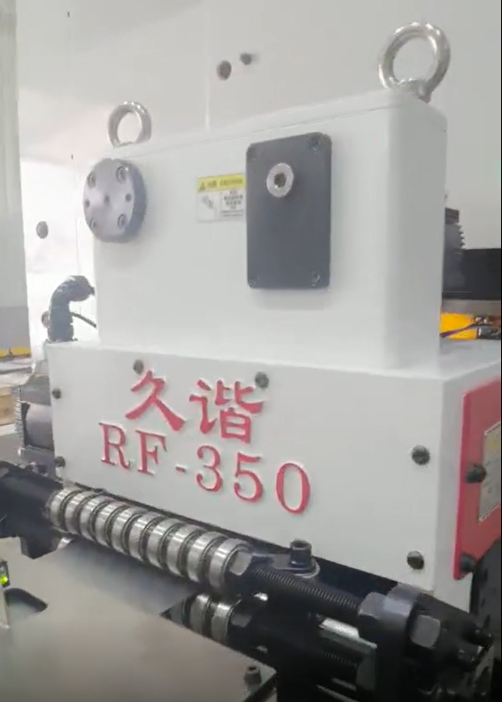 RF一（yī）350雙伺服高速NC送料（liào）機